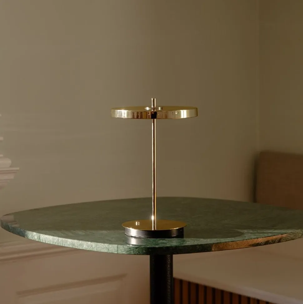 Asteria Move Monochrome