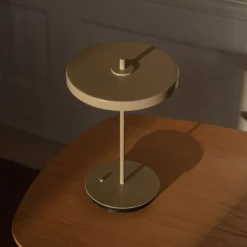 Asteria Move Monochrome