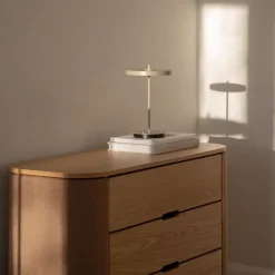 Asteria Move Monochrome