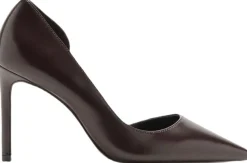 Asymmetrical heeled shoes