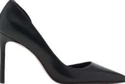 Asymmetrical heeled shoes