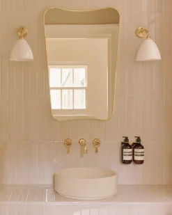 BL7 Wall lamp bone china/brass switch on backplate