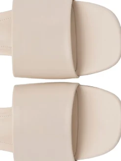 Block heel strap sandal