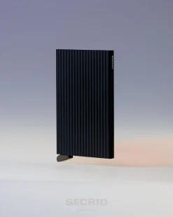 Cardprotector Fluted Black+