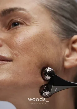 CONTOURING FACIAL ROLLER