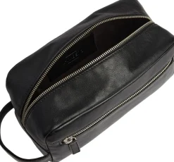 Crewmbg Toiletry Bag