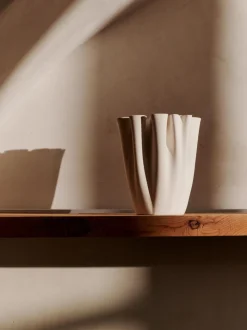 Dedali Vase - H18 - Off-white