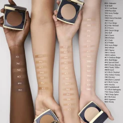 Double Wear Stay-In-Place Matte Powder Foundation