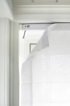 Ebba Roman Blind