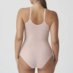 Figuras udglattende bodystocking