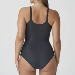 Figuras udglattende bodystocking