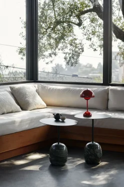 Flowerpot Portable Lamp VP9, Magnetic Charger