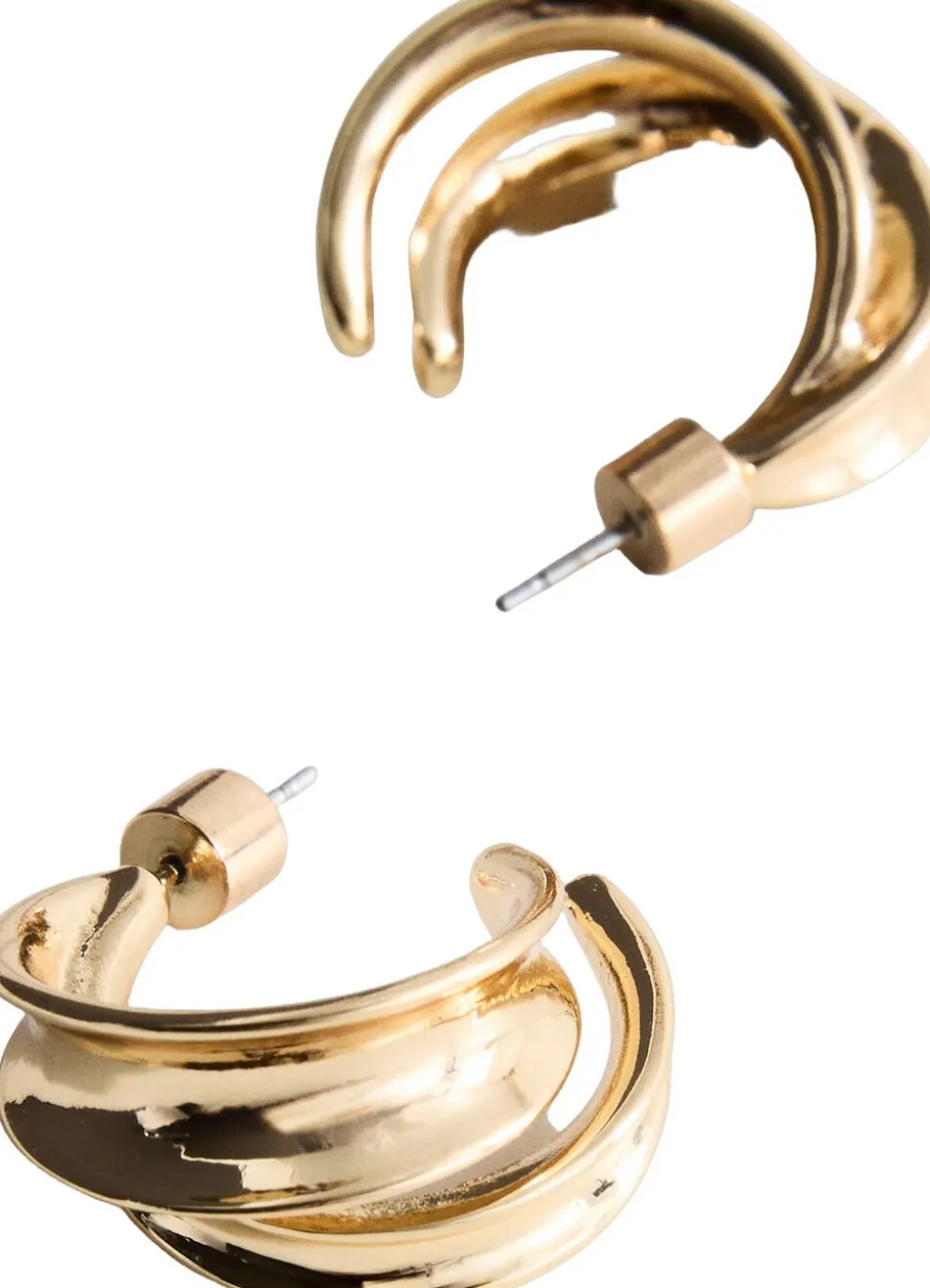 Intertwined hoop earrings