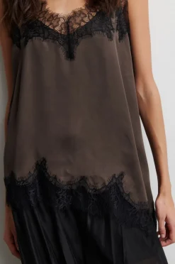 Lacia Contrast Strap Top