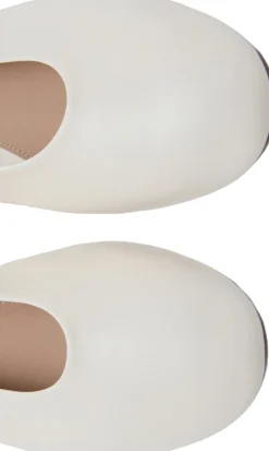 Leather ballet flats