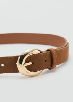 Leather belt with oval buckle