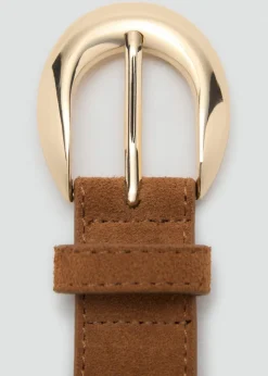 Leather belt with oval buckle