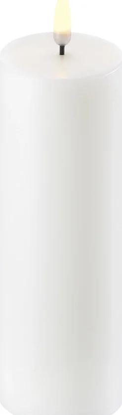 LED Pillar Candle - Nordic White - 5,8 x 15 cm
