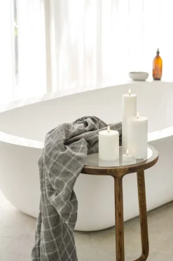 LED Pillar Candle - Nordic White - 5,8 x 22 cm