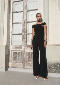 Long jumpsuit with asymmetrical nec