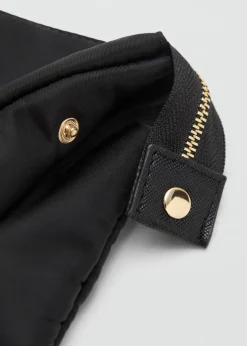 Nylon purse with zip