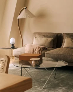 Pedrera Coffee Table Base: Chrome, Top: Transparent Glass