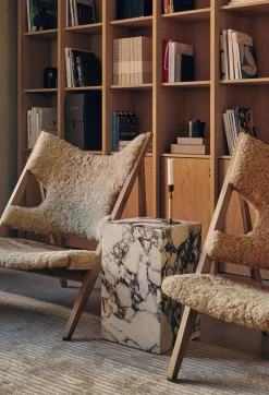 Plinth Tall, Calacatta Viola