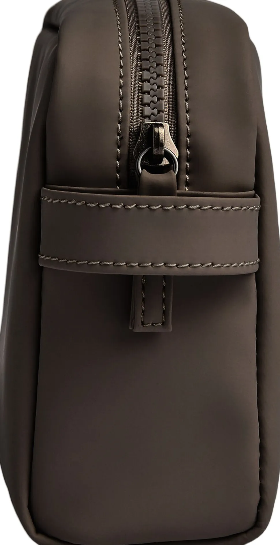 Refreshmbg Make-Up P. , Rubber