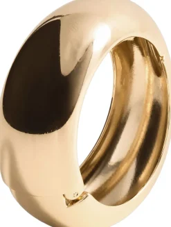 Rigid volume bracelet