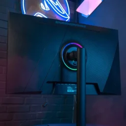 SharkGaming 32" 4K 155hz Skærm