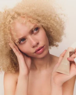 SKIN TINT MOISTURISER SPF15