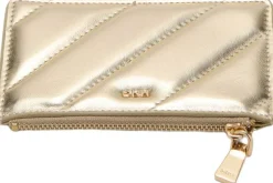 Small quilted wallet