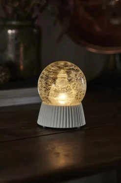 Snow Globe Santa