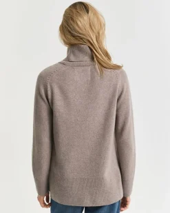 SOFT WOOL TURTLENECK