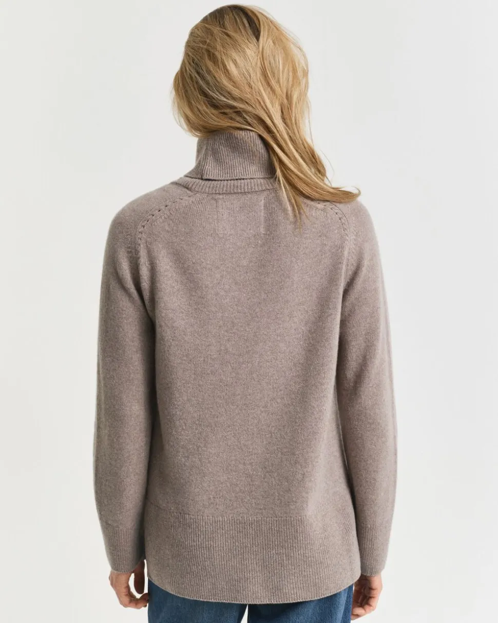 SOFT WOOL TURTLENECK
