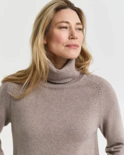 SOFT WOOL TURTLENECK