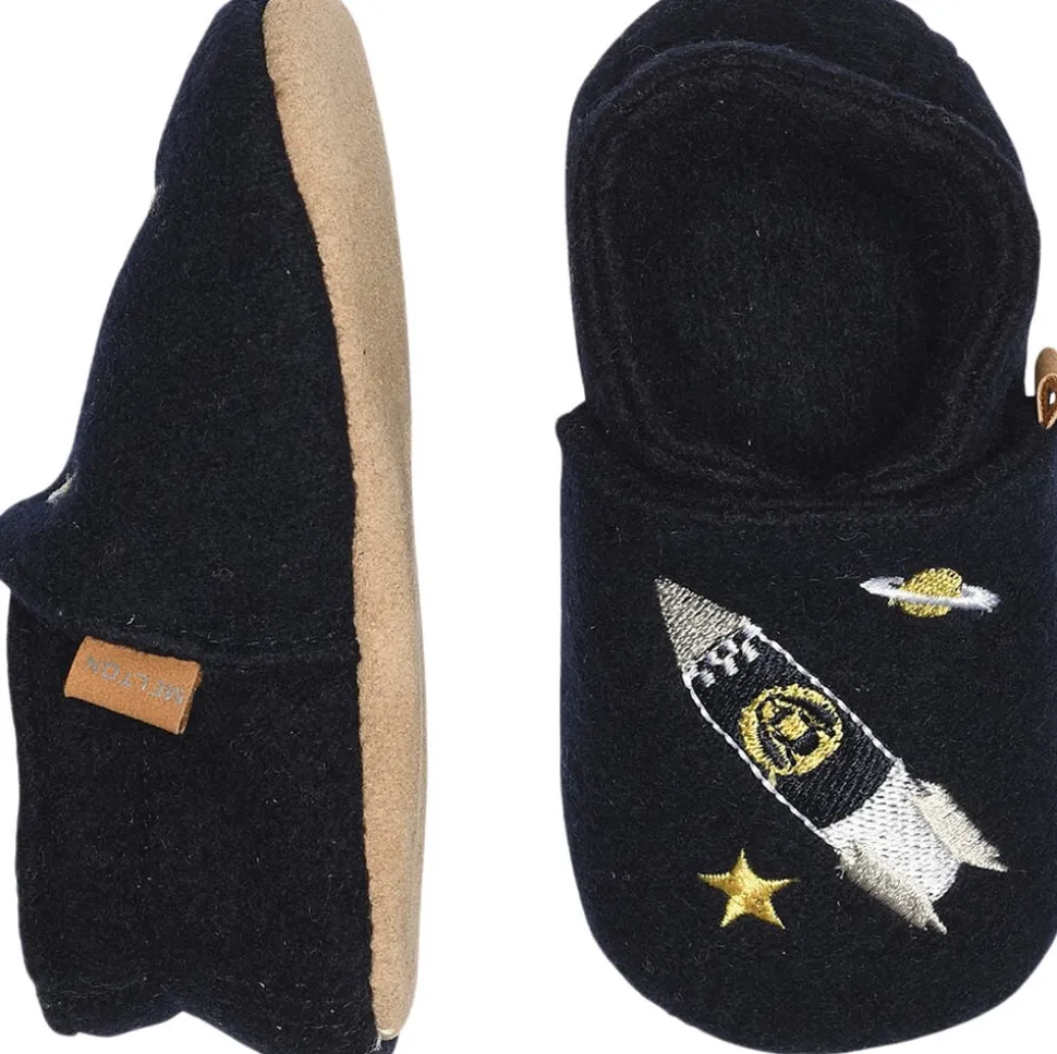 Space wool slippers