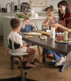 Stokke® Nomi® Stol Walnut Black