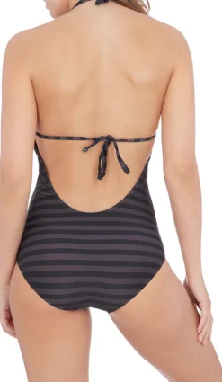 STRP1 Akito Badedragt