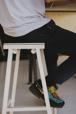 Taburete 8 Bar stool Low Eggshell p