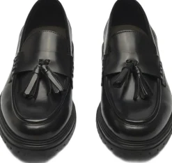 Thatcher Polido Tassel Loafer