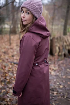 The Danedogwalker Raincoat Dk Merlot