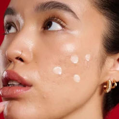 The Spot Stop : Løsning med AHA + PHA mod urenheder