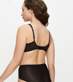 Triumph Signature Sheer W01 EX