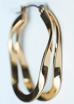 Twisted hoop earrings