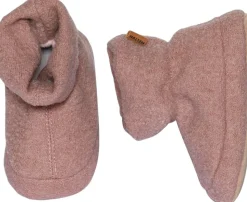 Wolly textile slippers