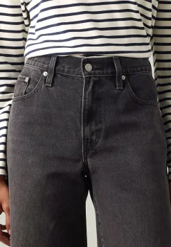 XL STRAIGHT INFLUENTIAL LADY